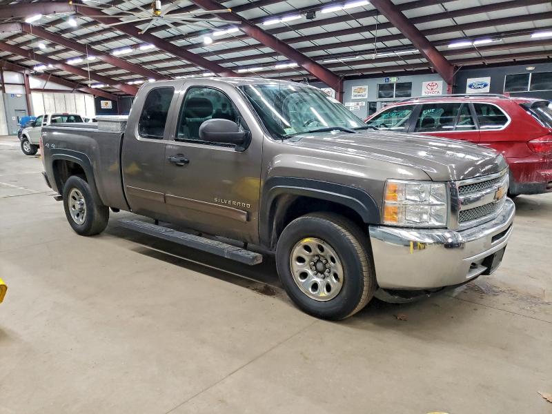 Auction sale of the 2013 Chevrolet Silverado, vin: 1GCRKREA2DZ108984, lot number: 97623935
