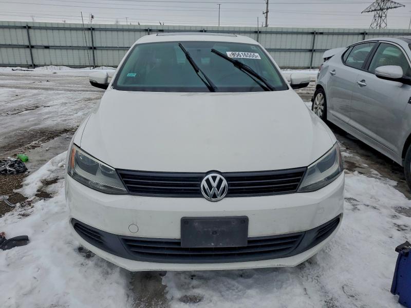 95616555 :رقم المزاد ، 3VWDZ7AJ4BM324539 vin ، 2011 Volkswagen Jetta Se مزاد بيع
