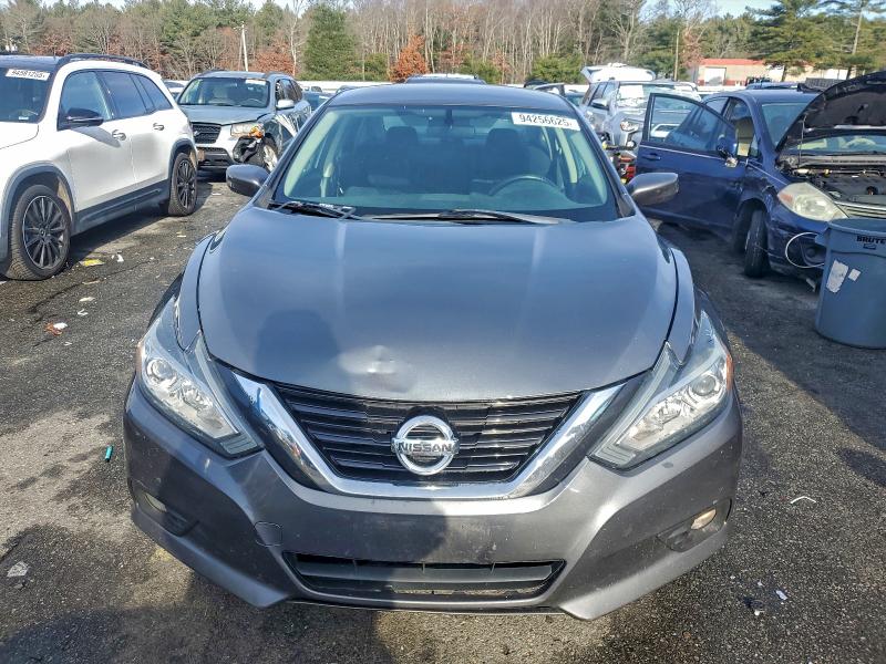 2018 Nissan Altima მანქანა იყიდება აუქციონზე, vin: 1N4AL3AP1JC264388, აუქციონის ნომერი: 56338986
