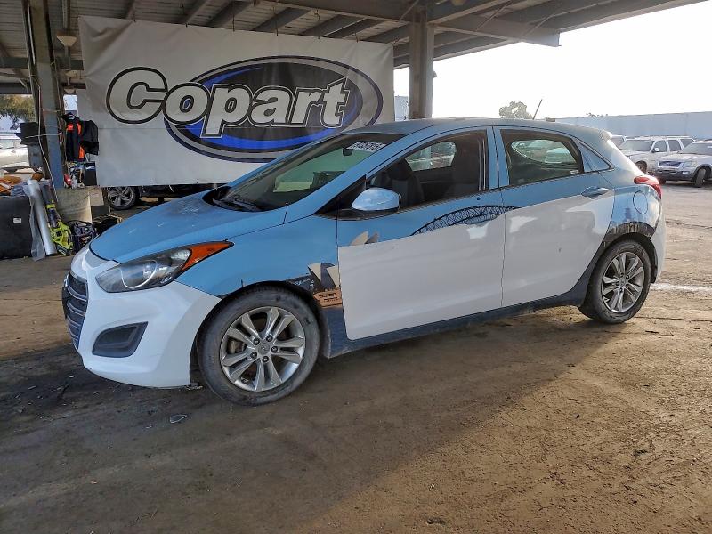 2017 Hyundai Elantra Gt მანქანა იყიდება აუქციონზე, vin: KMHD35LH7HU381529, აუქციონის ნომერი: 97357815