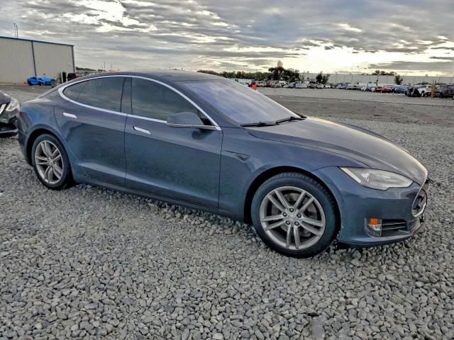 Продаж на аукціоні авто 2015 Tesla Model S 85, vin: 5YJSA1H19FF082832, номер лоту: 94877845