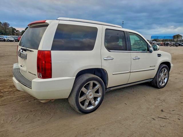 Продаж на аукціоні авто 2013 Cadillac Escalade L, vin: 1GYS4BEF9DR375404, номер лоту: 95759165