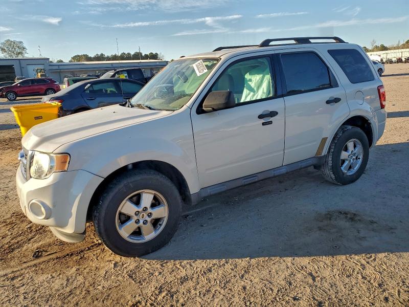 95830285 :رقم المزاد ، 1FMCU0D70BKC48485 vin ، 2011 Ford Escape مزاد بيع