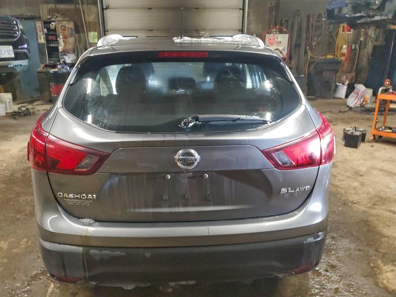 94436775 :رقم المزاد ، JN1BJ1CR1JW261869 vin ، 2018 Nissan Qashqai مزاد بيع