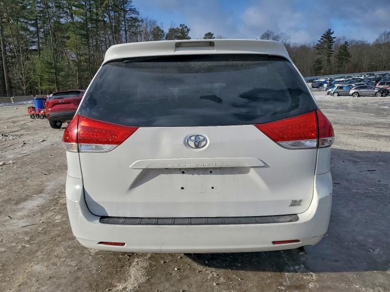 Aukcja sprzedaży 2011 Toyota Sienna Xle, vin: 5TDDK3DC0BS019018, numer aukcji: 98811035