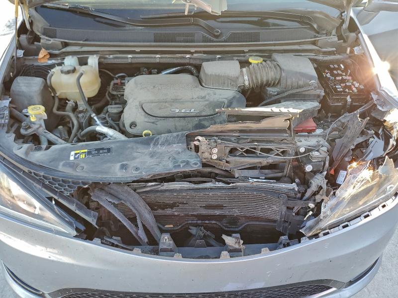 95562325 :رقم المزاد ، 2C4RC1BG0JR228036 vin ، 2018 Chrysler Pacifica مزاد بيع