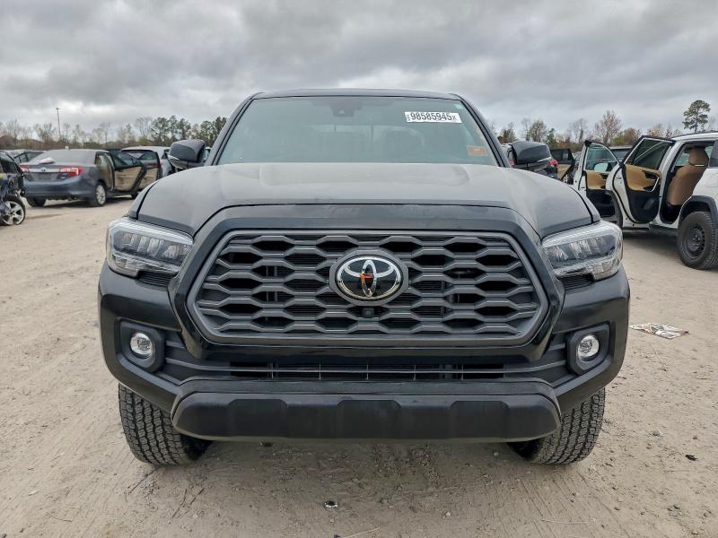 98585945 :رقم المزاد ، 3TMCZ5AN1PM644009 vin ، 2023 Toyota Tacoma Dou مزاد بيع