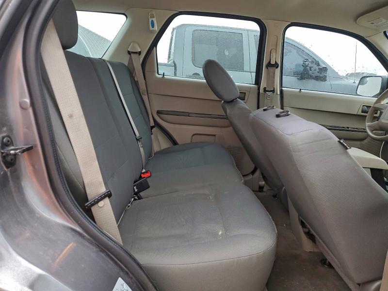 93241795 :رقم المزاد ، 1FMCU0C75BKA57209 vin ، 2011 Ford Escape مزاد بيع