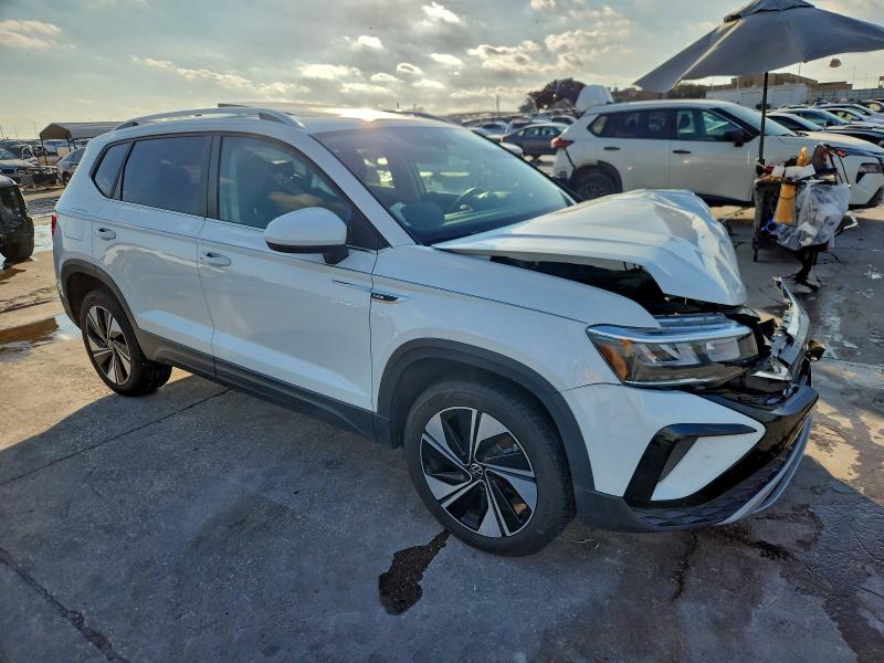 98077145 :رقم المزاد ، 3VVVX7B24PM363547 vin ، 2023 Volkswagen Taos Se مزاد بيع