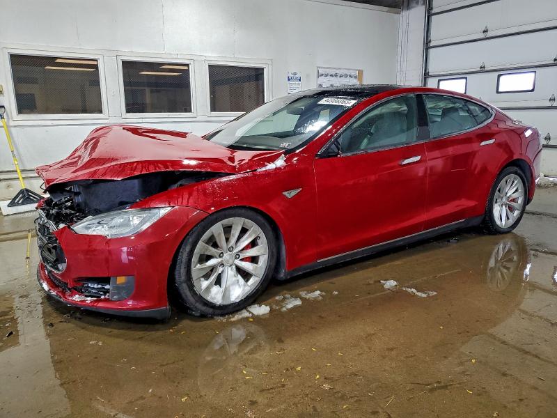 94986965 :رقم المزاد ، 5YJSA1V43FF097373 vin ، 2015 Tesla Model S P9 مزاد بيع