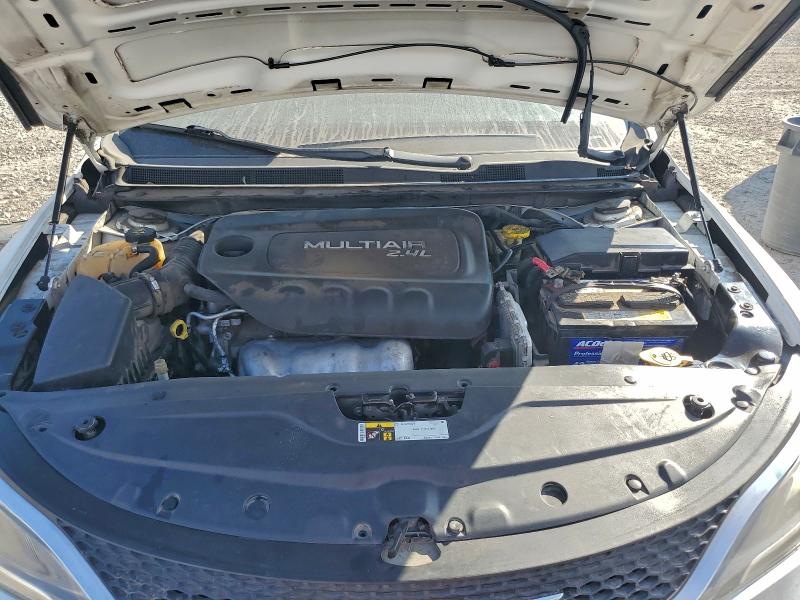 97172295 :رقم المزاد ، 1C3CCCAB8GN154625 vin ، 2016 Chrysler 200 مزاد بيع