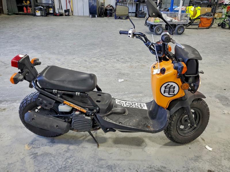 97520515 :رقم المزاد ، JH2AF580XBK703723 vin ، 2011 Honda Nps50 مزاد بيع