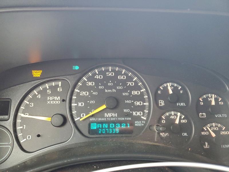 98631985 :رقم المزاد ، 1GNEC13Z92R235094 vin ، 2002 Chevrolet Tahoe مزاد بيع