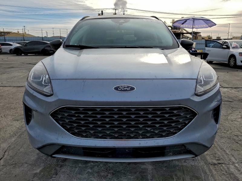 Продажа на аукционе авто 2022 Ford Escape, vin: 1FMCU9BZ6NUA86685, номер лота: 97523135