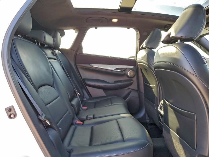 97976825 :رقم المزاد ، 3PCAJ5M30KF104849 vin ، 2019 Infiniti Qx50 مزاد بيع