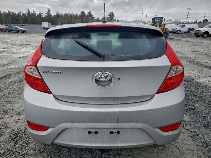 2015 Hyundai Accent მანქანა იყიდება აუქციონზე, vin: KMHCT5AE7FU225718, აუქციონის ნომერი: 97126725