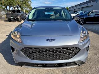Продажа на аукционе авто 2022 Ford Escape S, vin: 1FMCU0F66NUB62157, номер лота: 98205035