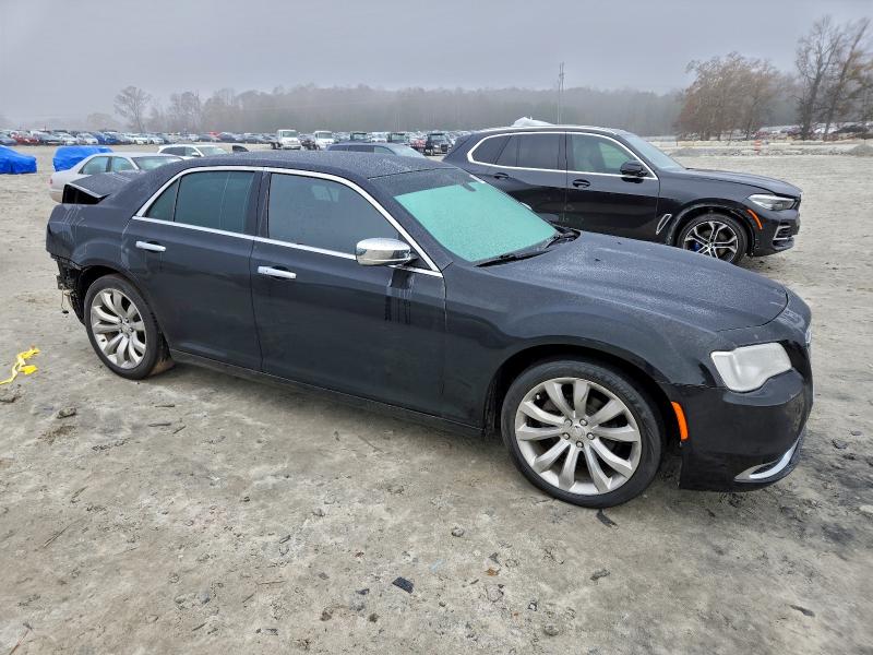 96072205 :رقم المزاد ، 2C3CCAAG7JH264579 vin ، 2018 Chrysler 300 مزاد بيع