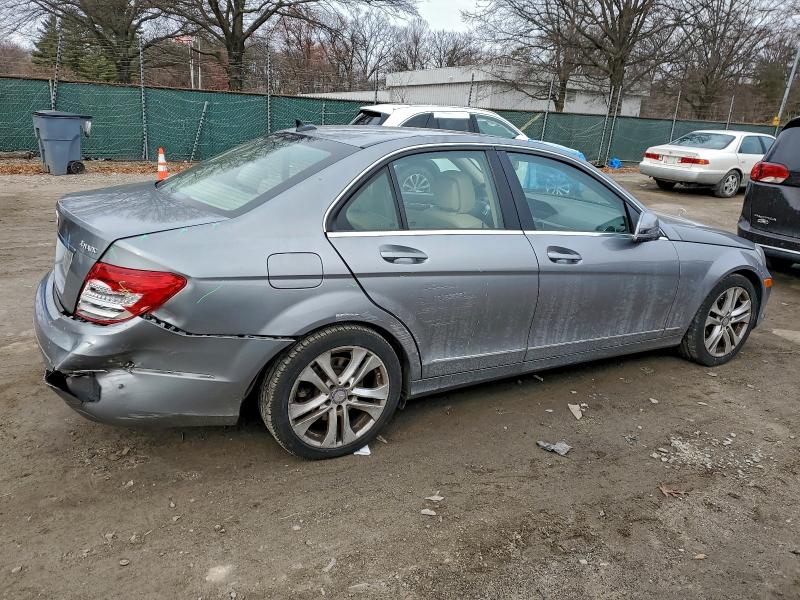 Продаж на аукціоні авто 2013 Mercedes-benz C, vin: WDDGF8AB6DR288061, номер лоту: 94725185