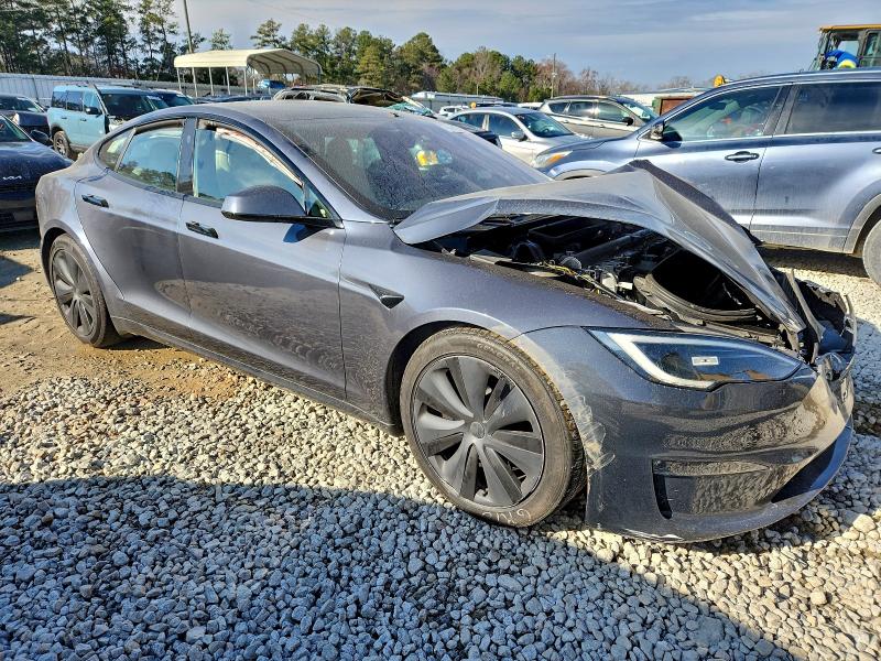 95939895 :رقم المزاد ، 5YJSA1E57NF486122 vin ، 2022 Tesla Model S مزاد بيع