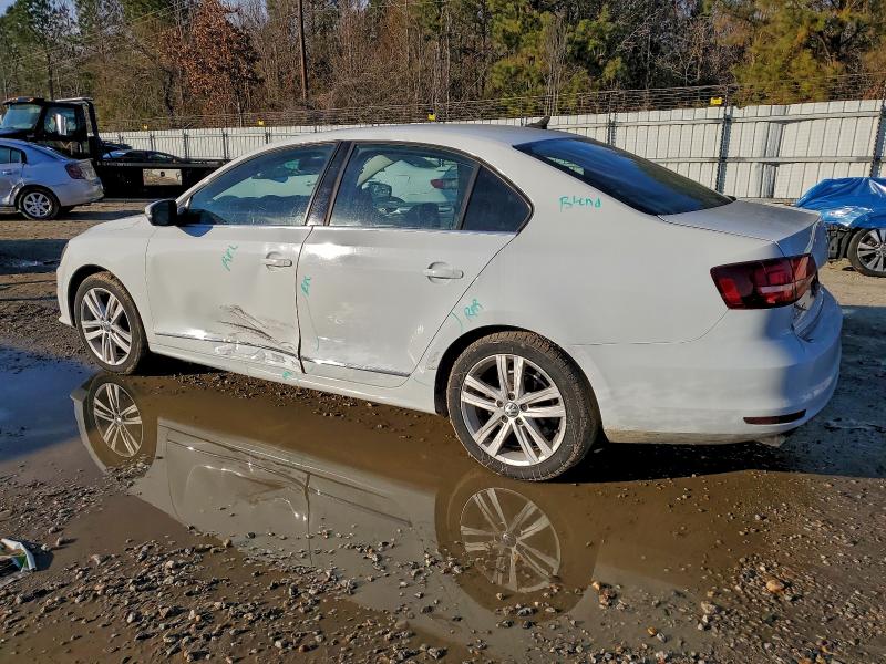 95443645 :رقم المزاد ، 3VWL17AJ5HM225529 vin ، 2017 Volkswagen Jetta مزاد بيع