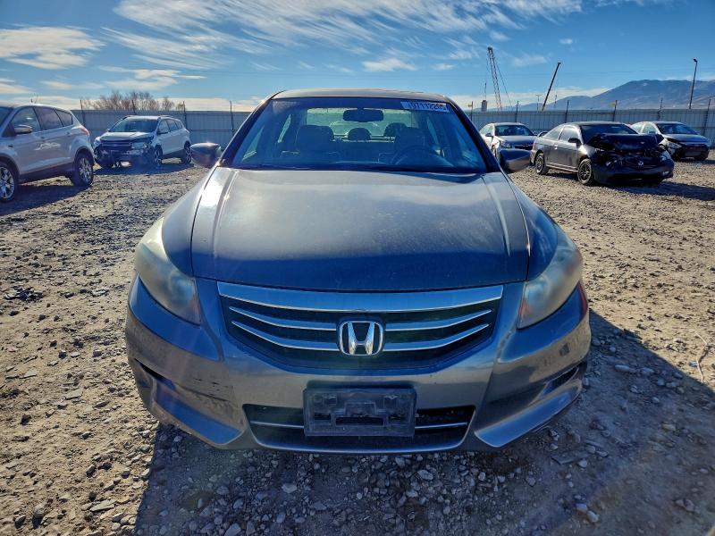 97112205 :رقم المزاد ، 1HGCP3F86BA004396 vin ، 2011 Honda Accord مزاد بيع