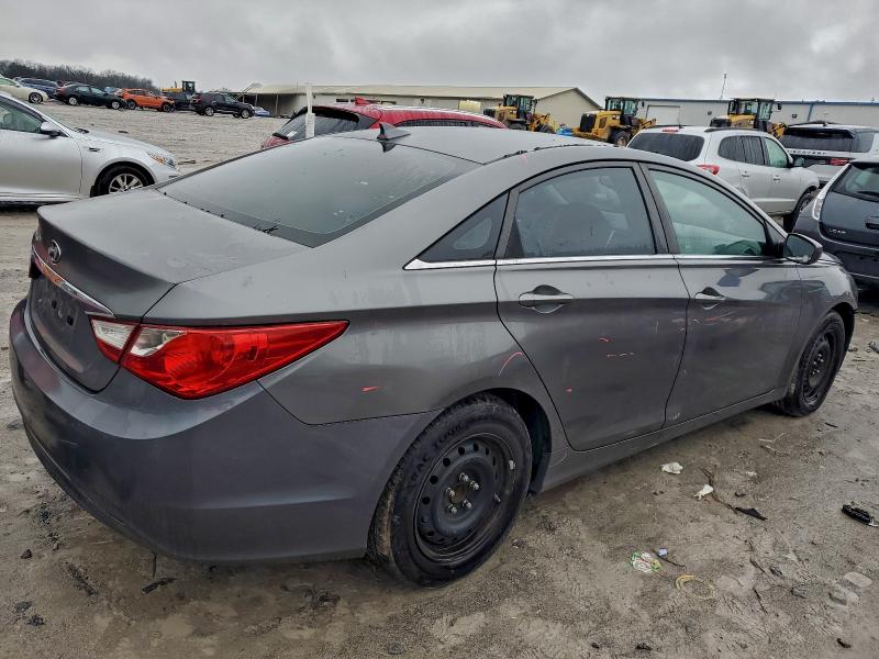 2013 Hyundai Sonata მანქანა იყიდება აუქციონზე, vin: 5NPEB4AC4DH568051, აუქციონის ნომერი: 95672445