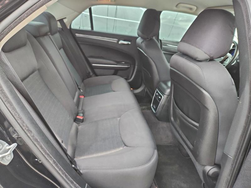 96072205 :رقم المزاد ، 2C3CCAAG7JH264579 vin ، 2018 Chrysler 300 مزاد بيع