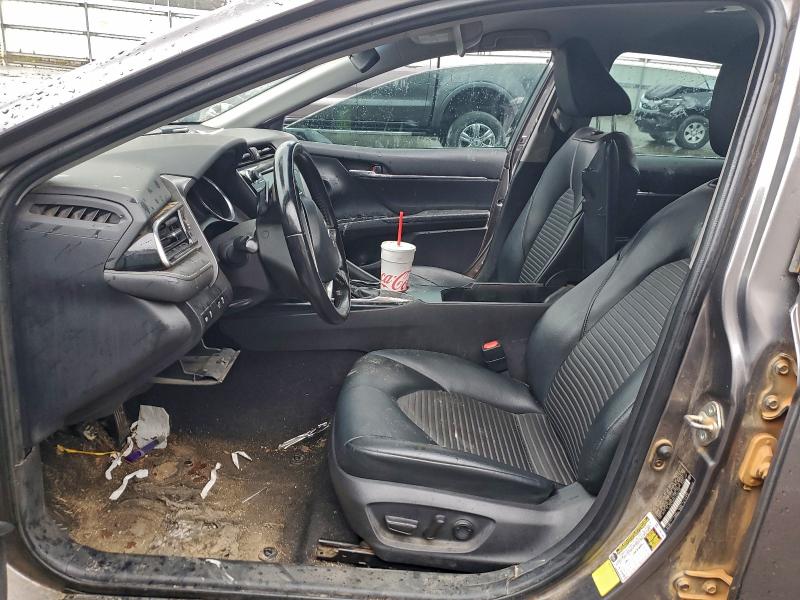 94675675 :رقم المزاد ، 4T1G11AK8LU306499 vin ، 2020 Toyota Camry Se مزاد بيع