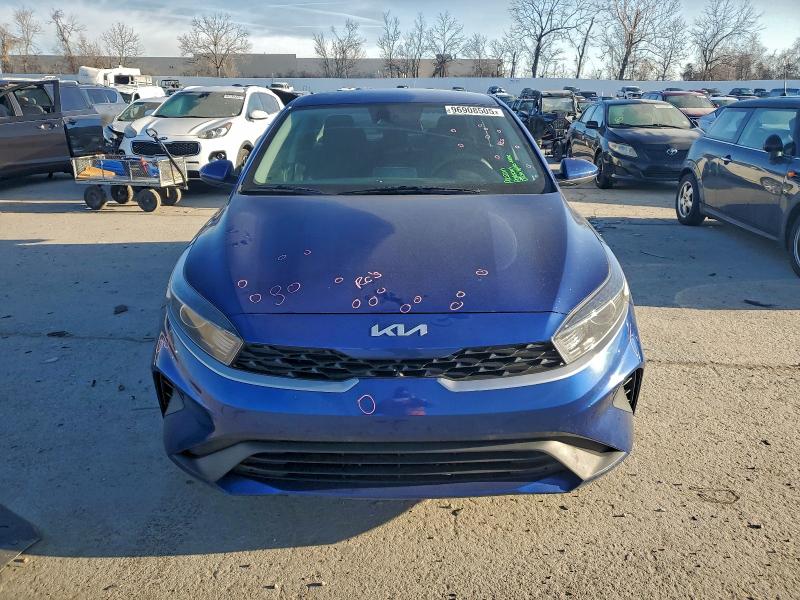 2023 Kia Forte მანქანა იყიდება აუქციონზე, vin: 3KPF24AD1PE579692, აუქციონის ნომერი: 96908505
