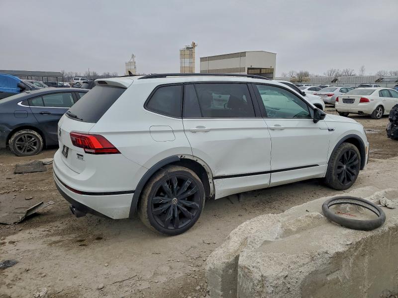 Продаж на аукціоні авто 2021 Volkswagen Tiguan, vin: 3VV2B7AXXMM030327, номер лоту: 94990065