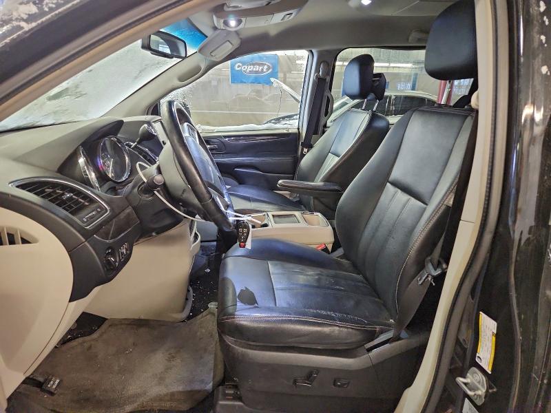 2016 Chrysler Town & Country მანქანა იყიდება აუქციონზე, vin: 2C4RC1BG4GR261243, აუქციონის ნომერი: 93811295