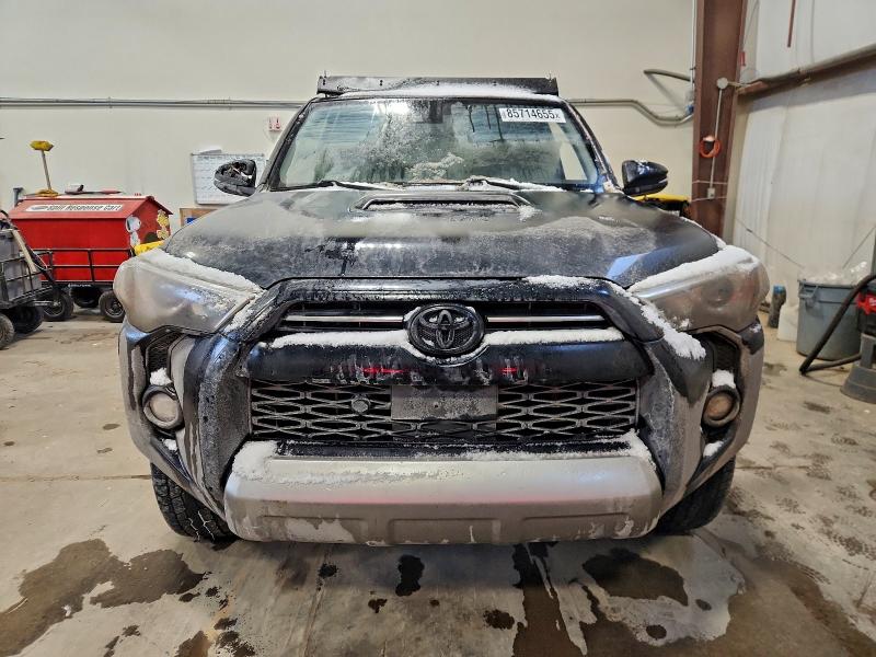 85714655 :رقم المزاد ، JTERU5JR9M5945832 vin ، 2021 Toyota 4runner مزاد بيع