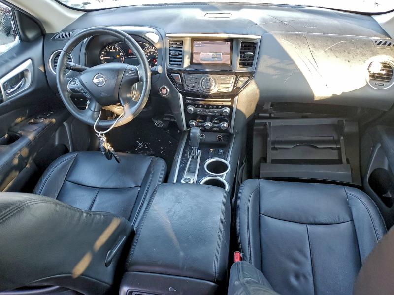 95186775 :رقم المزاد ، 5N1AR2MM6GC631620 vin ، 2016 Nissan Pathfinder مزاد بيع