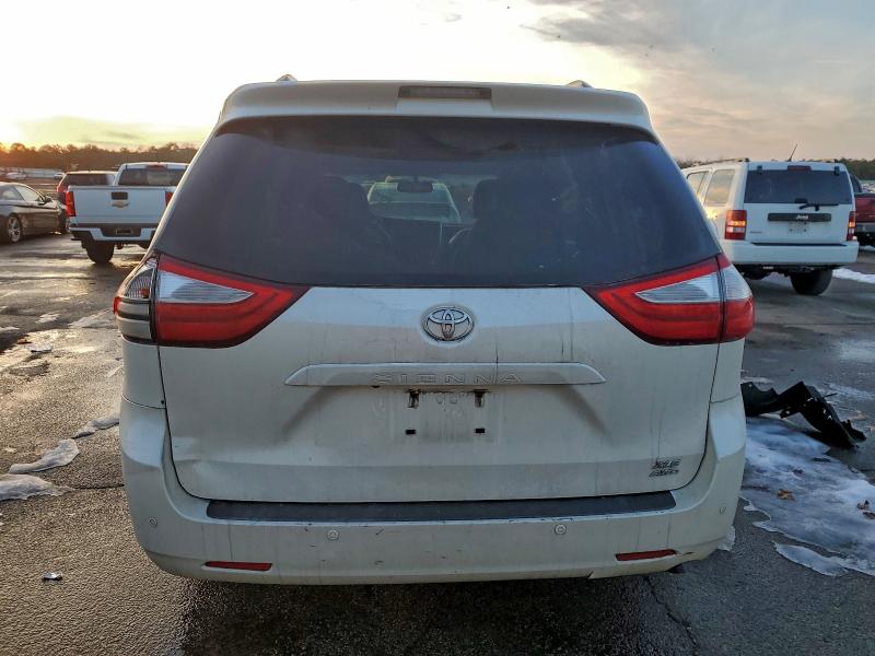 Aukcja sprzedaży 2015 Toyota Sienna, vin: 5TDDK3DC7FS121972, numer aukcji: 97751705