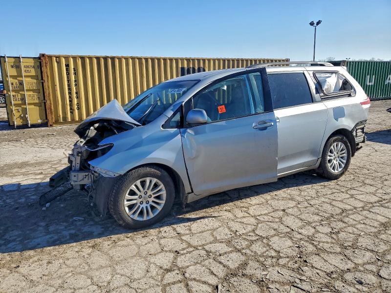95147905 :رقم المزاد ، 5TDYK3DC7DS356550 vin ، 2013 Toyota Sienna مزاد بيع