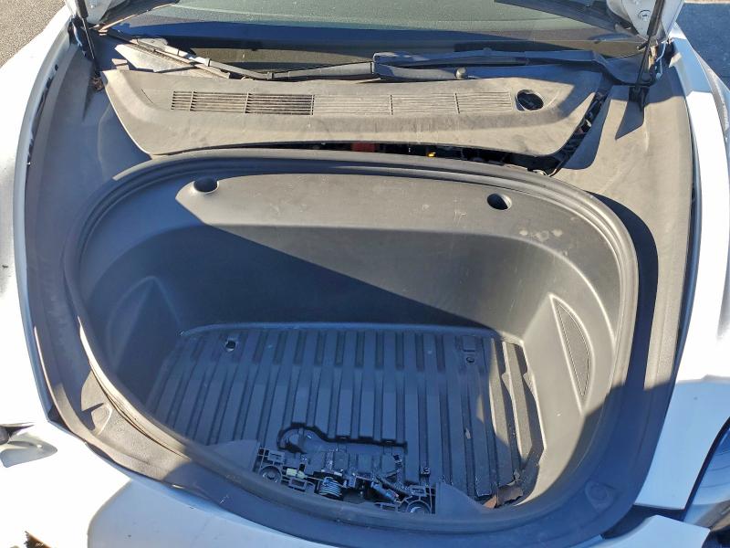 95170725 :رقم المزاد ، 5YJ3E1EA3NF115450 vin ، 2022 Tesla Model 3 مزاد بيع