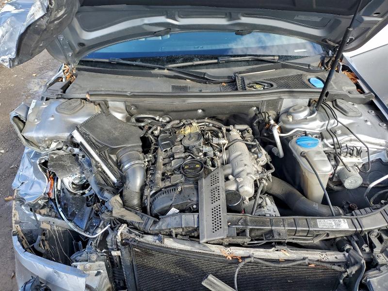 94811035 :رقم المزاد ، WAUBFAFL9FN042948 vin ، 2015 Audi A4 مزاد بيع