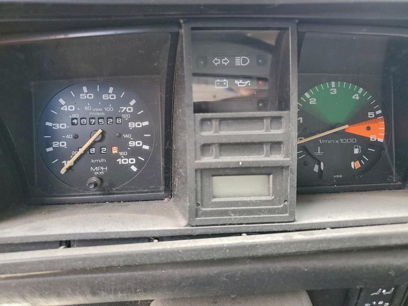 99017045 :رقم المزاد ، WV2YB0256LH083575 vin ، 1990 Volkswagen Vanagon Bu مزاد بيع