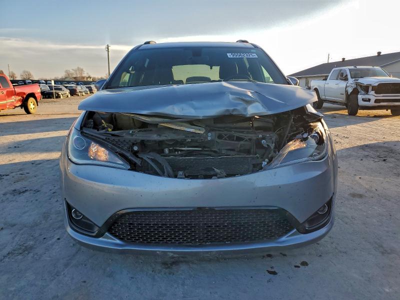95562325 :رقم المزاد ، 2C4RC1BG0JR228036 vin ، 2018 Chrysler Pacifica مزاد بيع