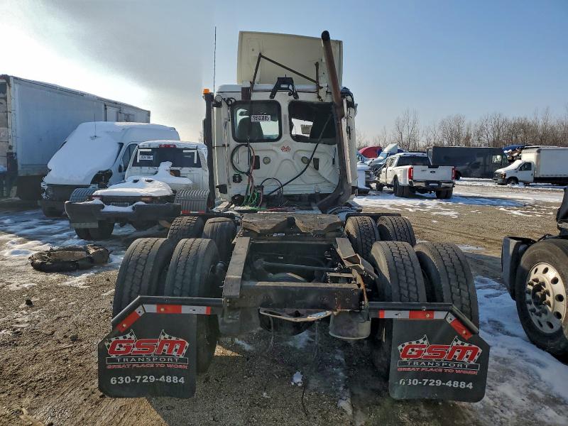 95933895 :رقم المزاد ، 3AKJGEDV8GSGV3851 vin ، 2016 Freightliner Cascadia مزاد بيع