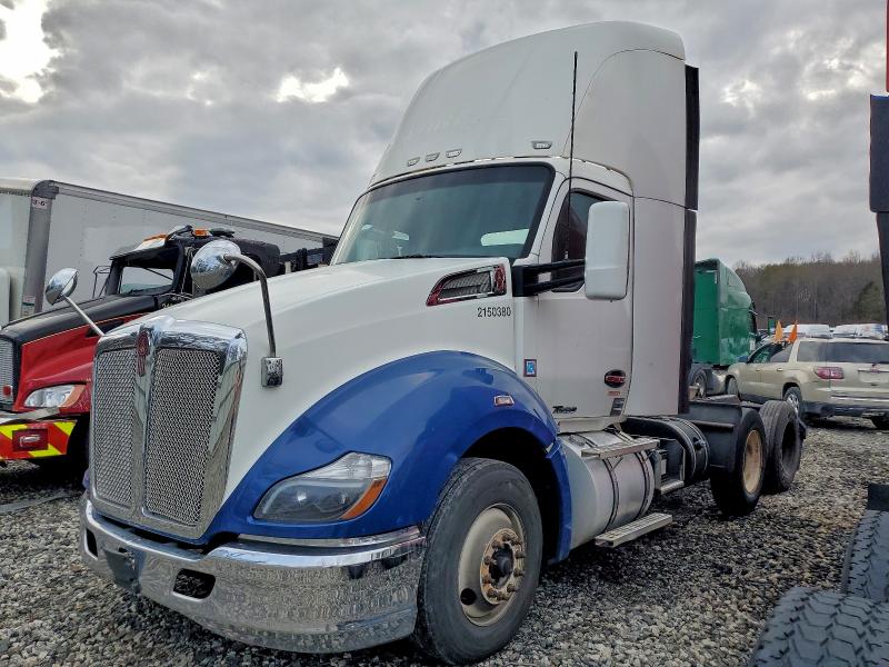 96187875 :رقم المزاد ، 1XKYD49X7FJ452212 vin ، 2015 Kenworth T680 مزاد بيع
