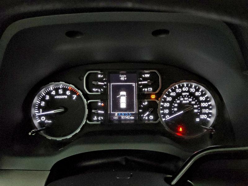 93184325 :رقم المزاد ، 5TFRM5F13JX131344 vin ، 2018 Toyota Tundra مزاد بيع