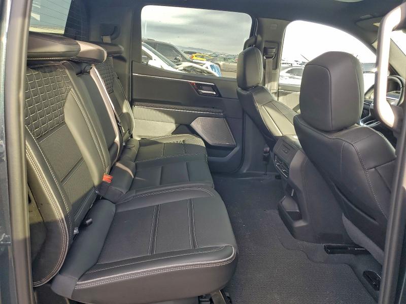 94556555 :رقم المزاد ، 1GT10MED8SU408281 vin ، 2025 Gmc Sierra مزاد بيع