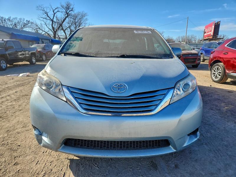 Aukcja sprzedaży 2017 Toyota Sienna, vin: 5TDKZ3DCXHS851011, numer aukcji: 77156495