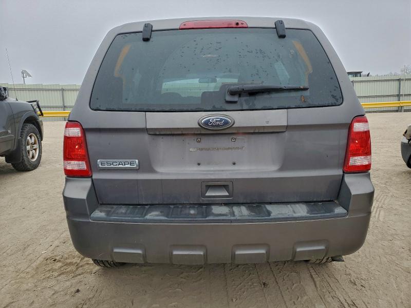 93241795 :رقم المزاد ، 1FMCU0C75BKA57209 vin ، 2011 Ford Escape مزاد بيع