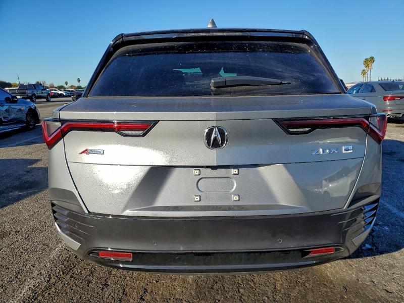 95899765 :رقم المزاد ، 4W5KHMRK4RZ518654 vin ، 2024 Acura Zdx مزاد بيع