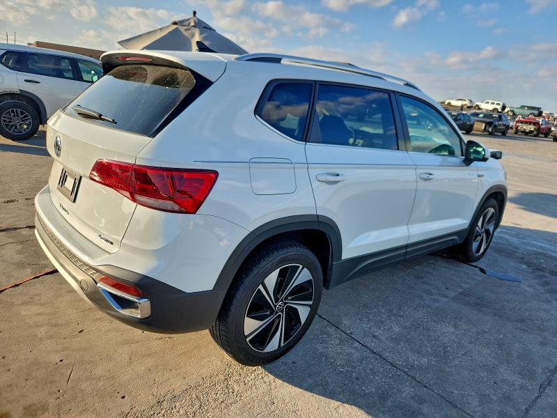 98077145 :رقم المزاد ، 3VVVX7B24PM363547 vin ، 2023 Volkswagen Taos Se مزاد بيع