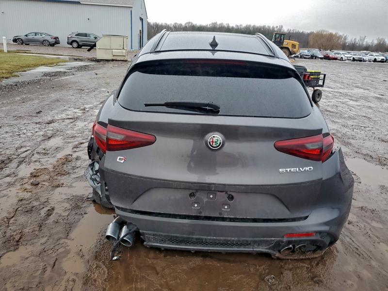 97716625 :رقم المزاد ، ZASPAKEV8P7D67930 vin ، 2023 Alfa Romeo Stelvio مزاد بيع