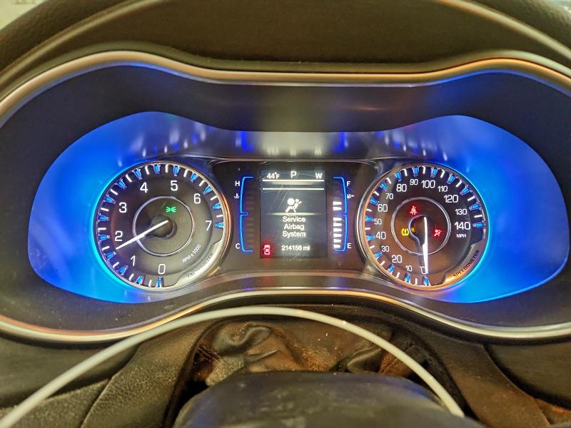 96322615 :رقم المزاد ، 1C3CCCFB3GN121430 vin ، 2016 Chrysler 200 مزاد بيع